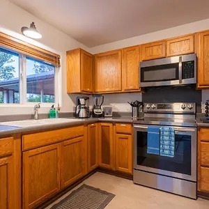 https://mauna-ua-by-hawaii-volcano-vacations.hotelsinhawaii.org