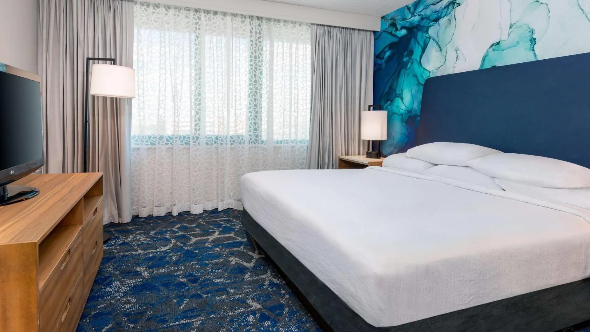Hotel Embassy Suites By Hilton Tampa Usf Near Busch Gardens